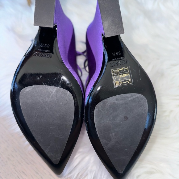 Versace Tempest Pump - Satin Purple - Size 39.5 (fits like a US size 8) - Picture 5 of 17